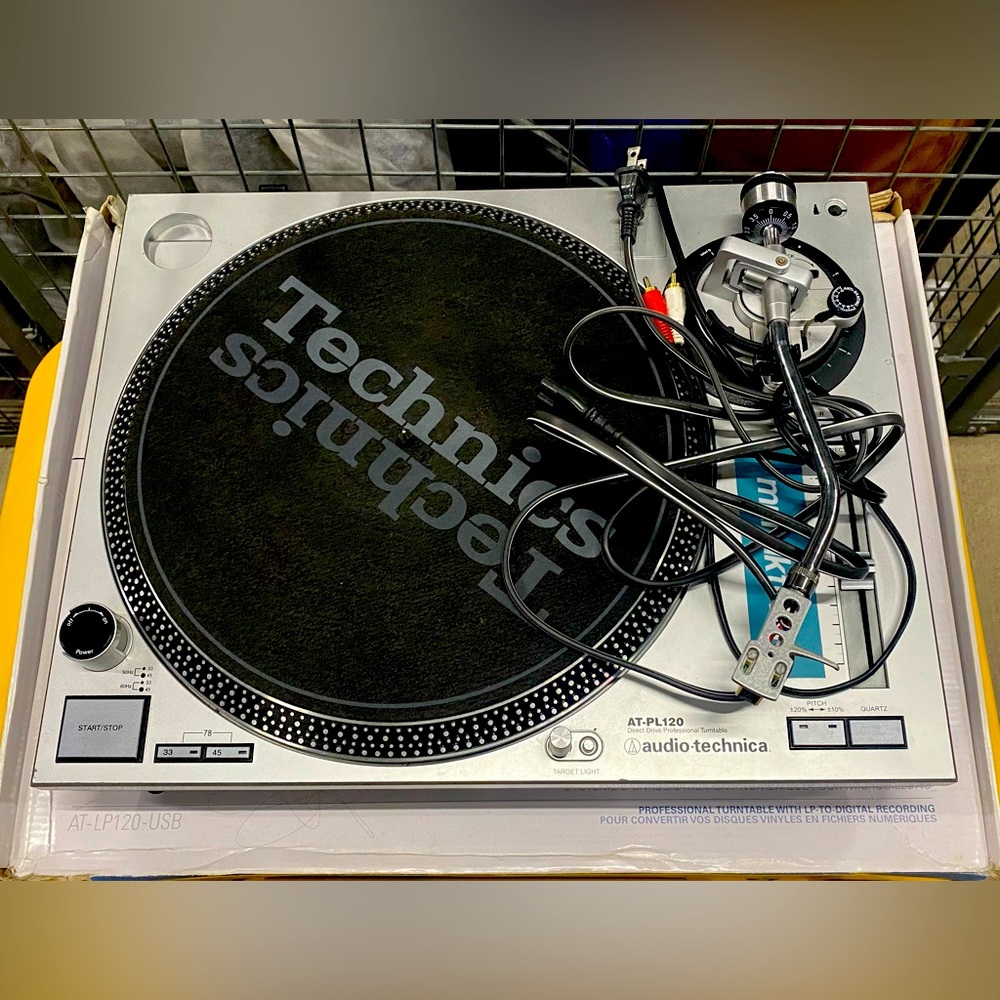 Audio Technica AT-PL120 turntable